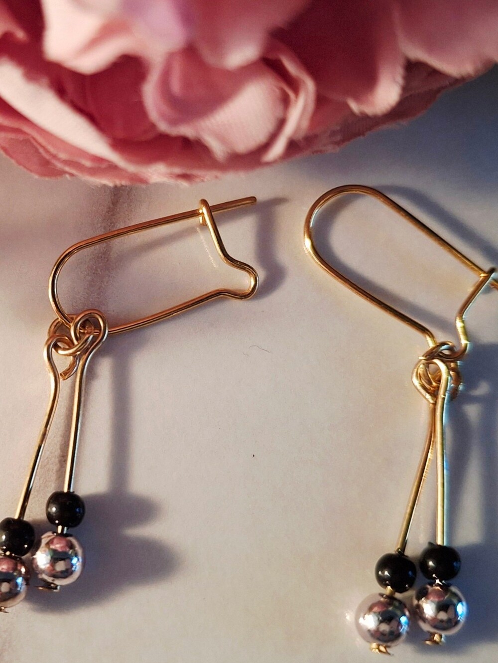 Vintage 80s 🖤✨️Dangly Metallic Earrings
